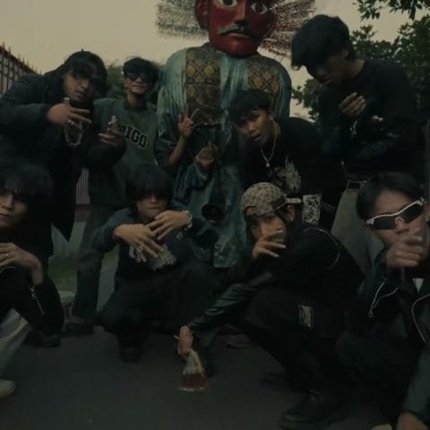 Lirik Lagu Anak Kampung Lifestyle Rockstar