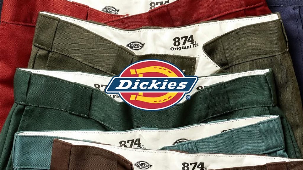 Logo Dickies dengan latar celana Dickies 874 model original untuk pria