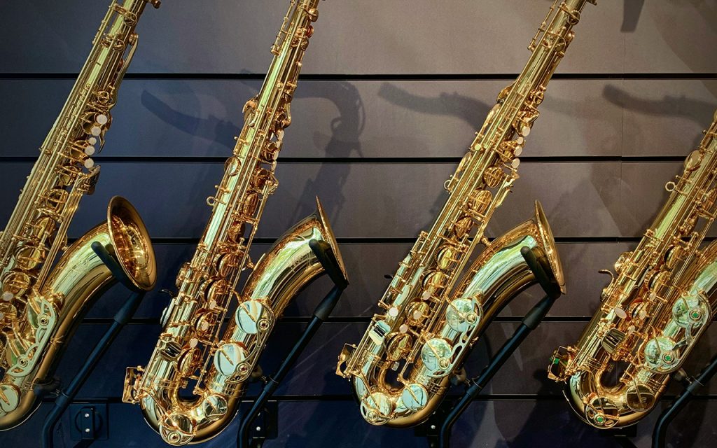 Alat Musik Melodis Modern Saksofon