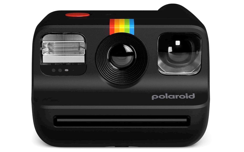 Polaroid Go Camera berukuran mini dengan fitur double exposure dan self timer untuk hasil foto instan kreatif
