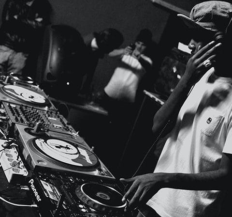 Sejarah DJ di dunia musik