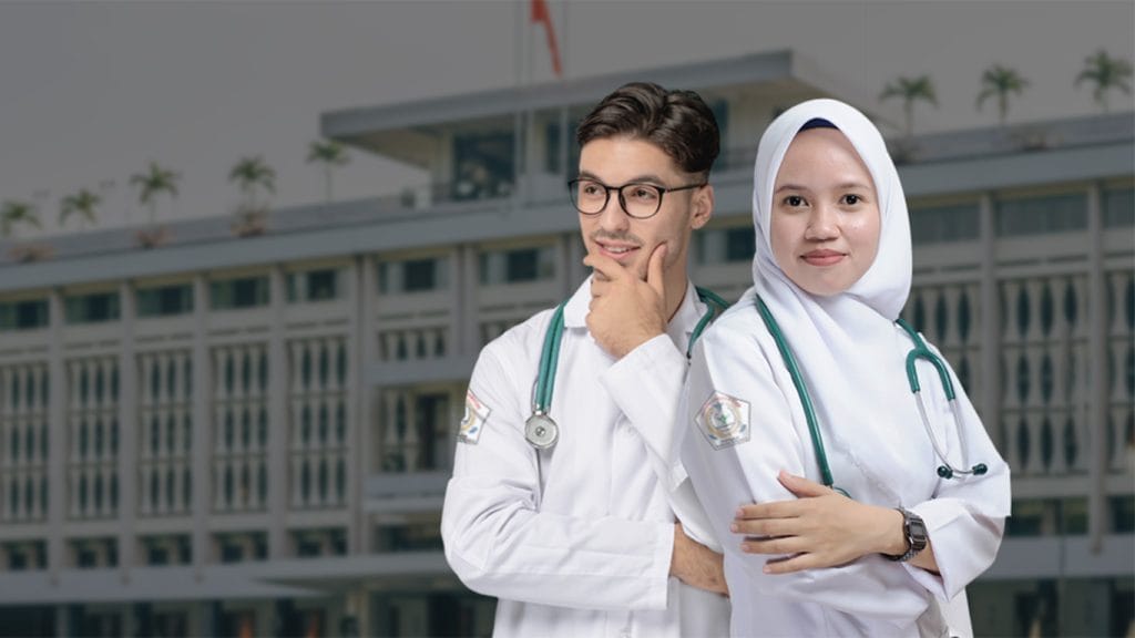 Mahasiswa keperawatan Akper Persada Garuda Pusaka mengenakan seragam putih dengan stetoskop di depan gedung kampus sebagai simbol pendidikan perawat profesional di Tangerang Selatan.