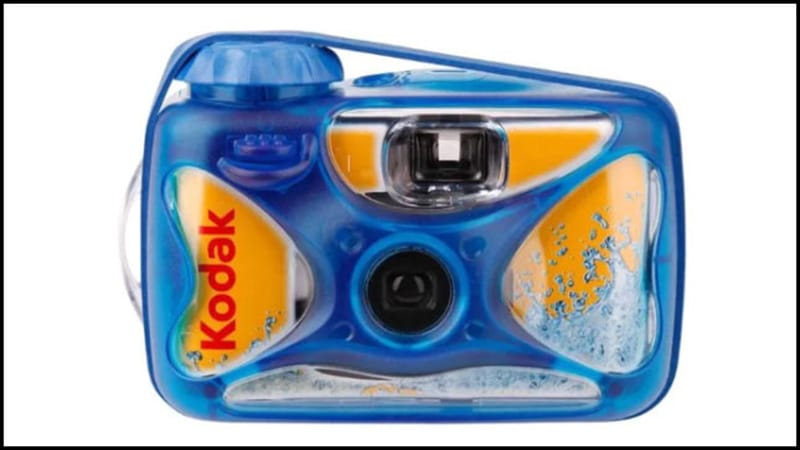 Kamera sekali pakai Kodak Sport Waterproof 800 ISO tahan air hingga 15 meter untuk aktivitas outdoor dan bawah air