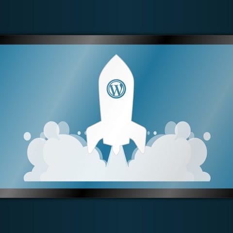 Ilustrasi roket WordPress meluncur sebagai simbol cara mempercepat loading blog WordPress.