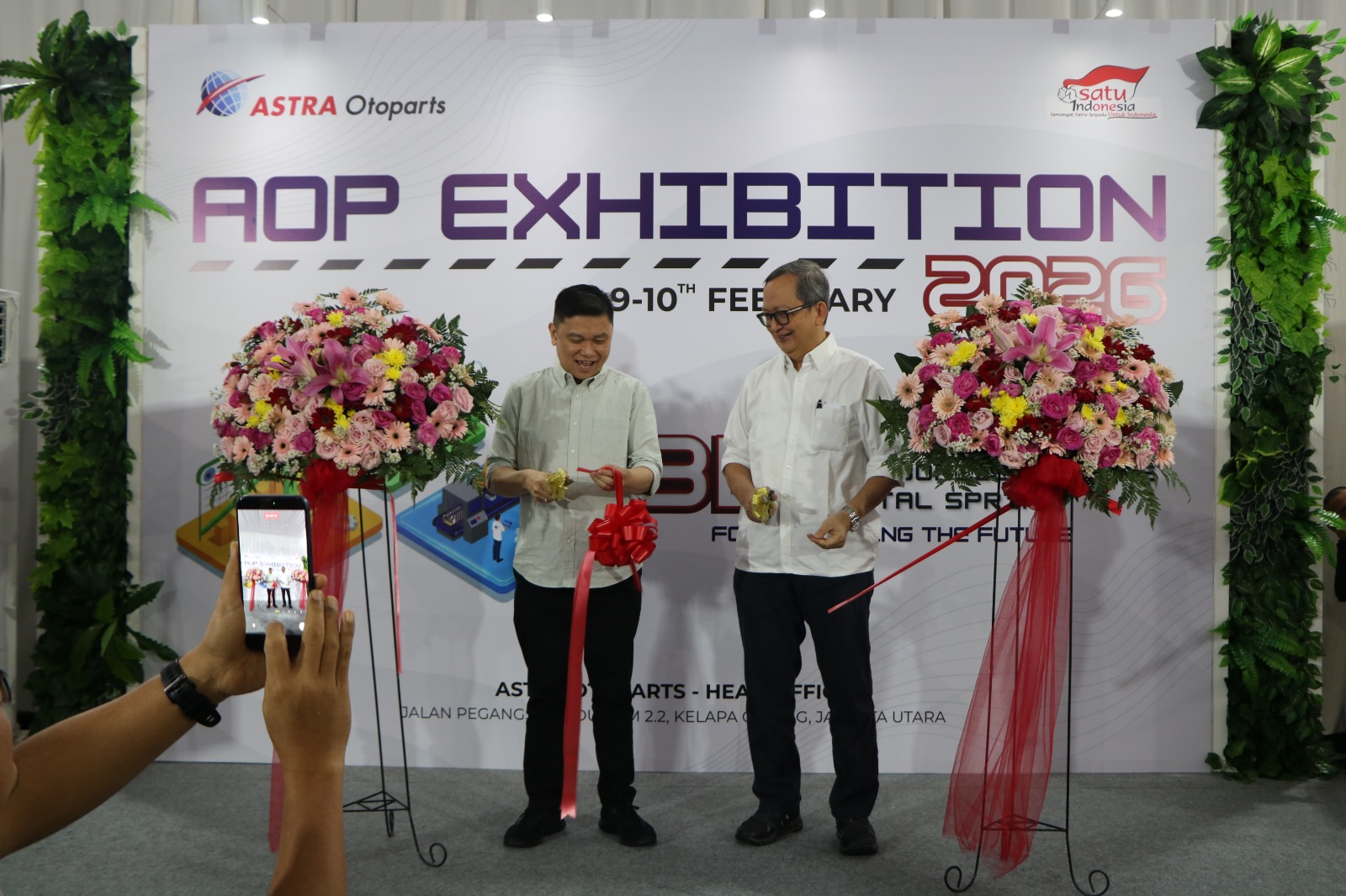 Peresmian Astra Otoparts Exhibition 2026 melalui seremoni gunting pita di Jakarta