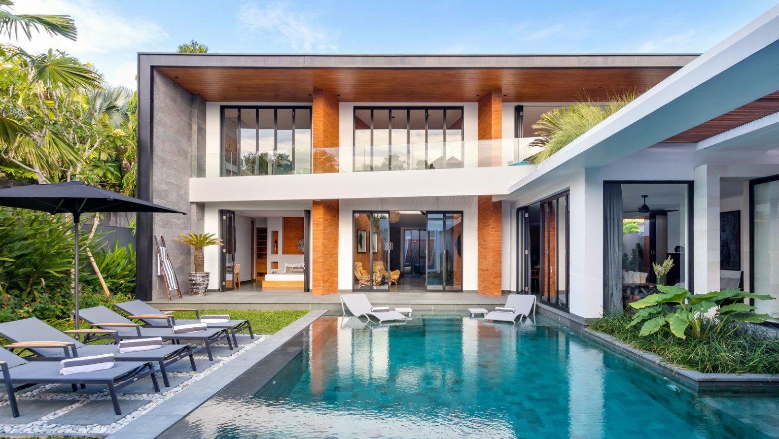 Modern Bali villa with private pool for families